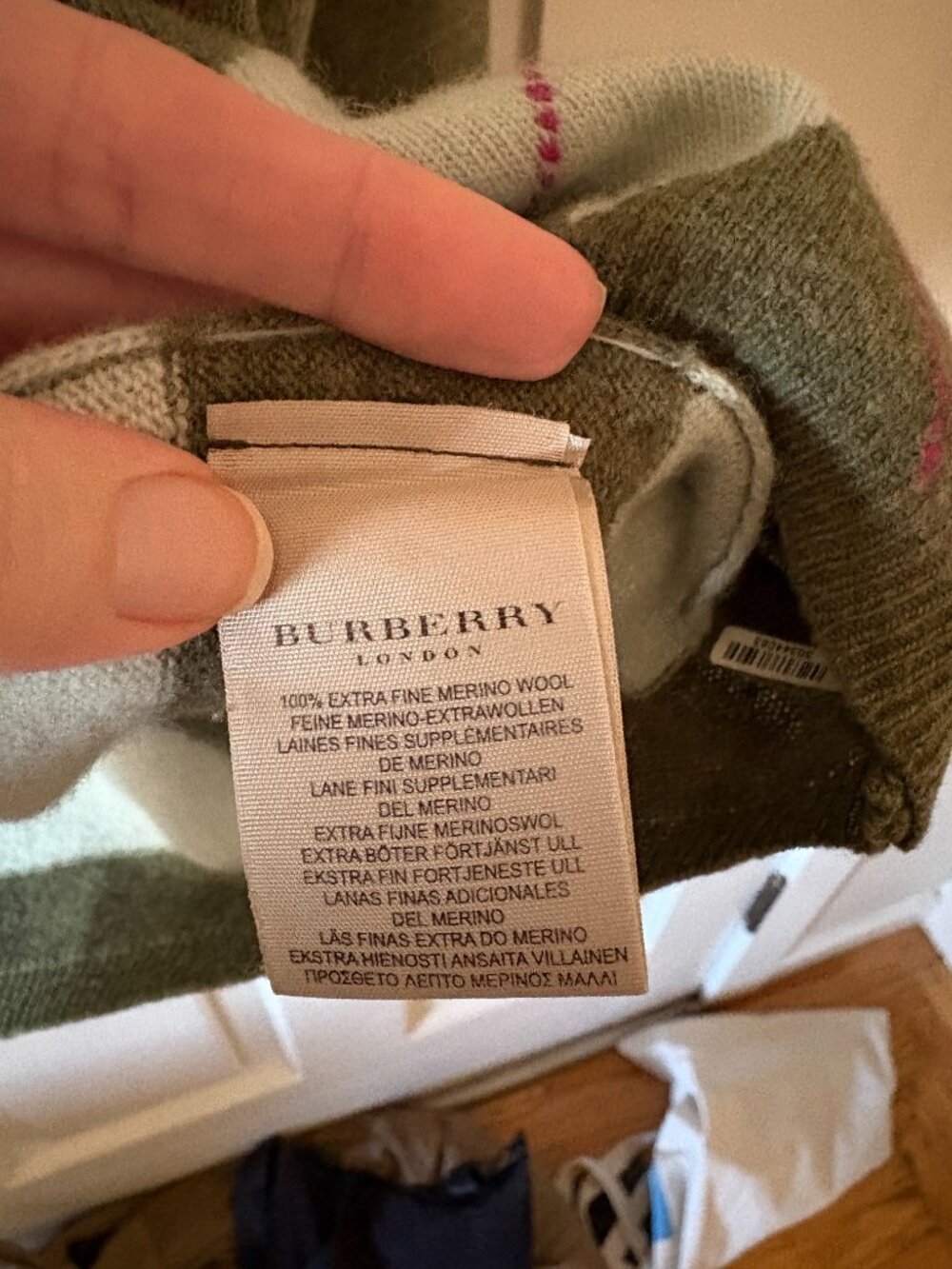 Authentic Burberry Merino wool sweater - Picture 4 of 9